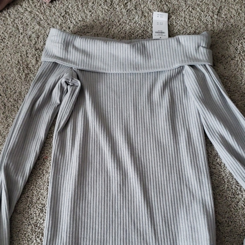 Off the shoulder long sleeve
